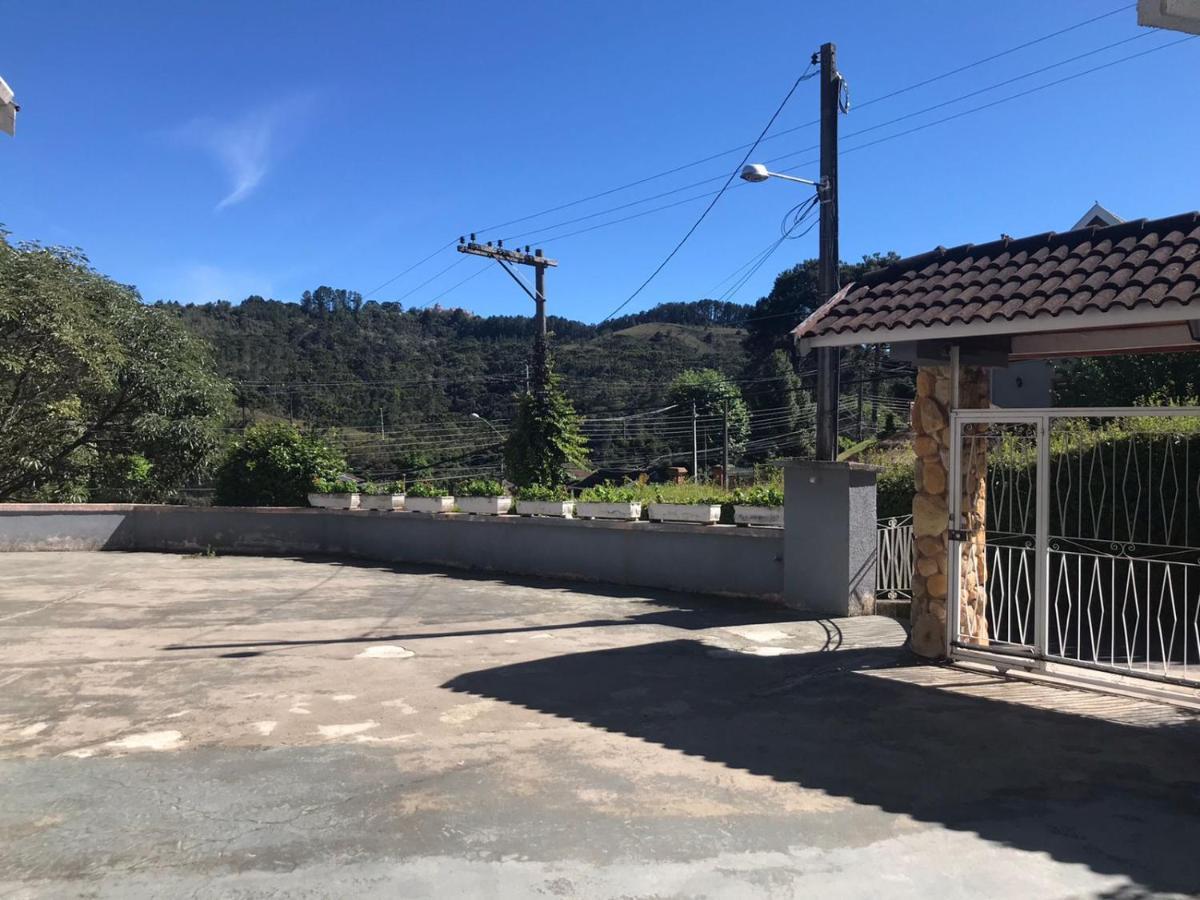 Pousada Doce Vida Campos do Jordão Esterno foto